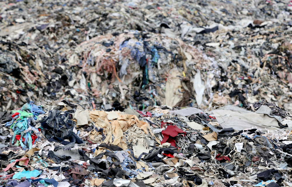 פסולת טקסטיל להטמנה. צילום: Shutterstock
