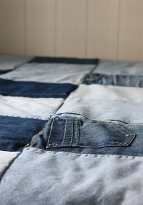 כיסוי מיטה טלאים ג'ינס                